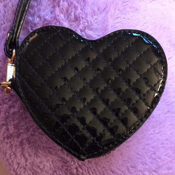 Michael Kors heart wristlet or coin purse - Picture 2 of 11